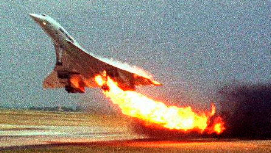 Cамолет &laquo;Конкорд&raquo; компании Air France разбился через&nbsp;несколько секунд после вылета из&nbsp;парижского аэропорта 25 июля 2000 года