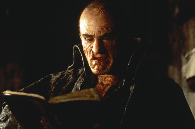 Роберт Де Ниро в фильме «Франкенштейн Мэри Шелли» (1994)