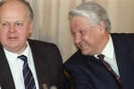 Председатель Верховного совета Республики Беларусь Станислав Шушкевич и президент России Борис Николаевич Ельцин после подписания соглашения о создании Содружества Независимых Государств (СНГ), 1991 год