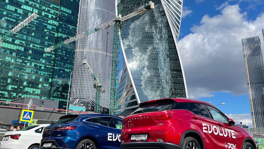 Российский бренд Evolute представил три автомобиля в Москве