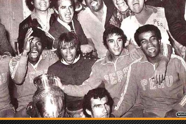 Кубок Америки — 1975. Сборная Перу празднует победу