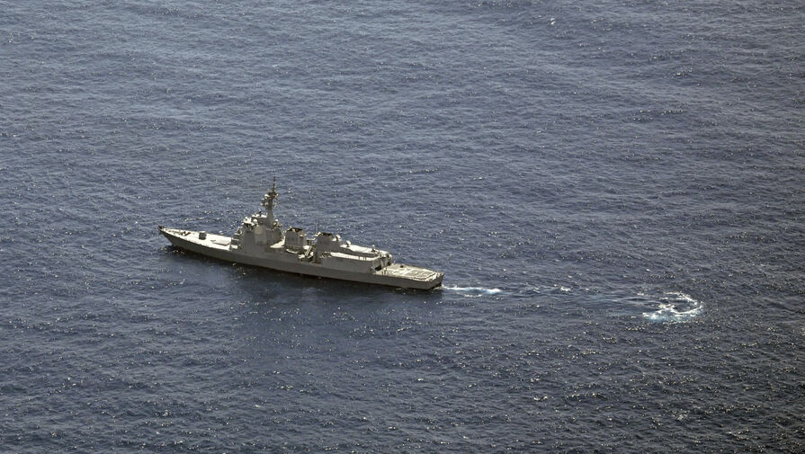 Британские ВМС зафиксировали нападение на судно рядом с Йеменом