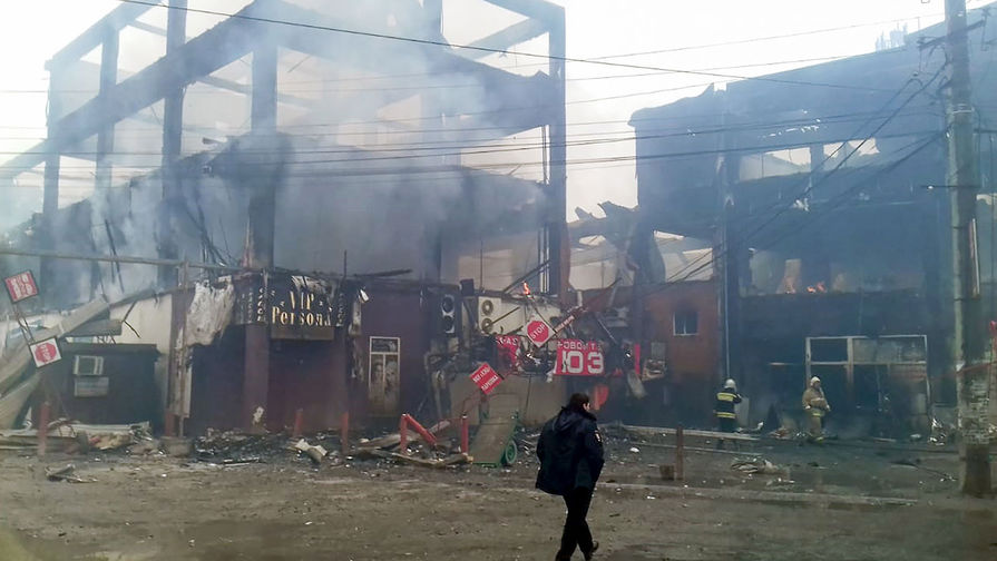 На&nbsp;месте тушения пожара в&nbsp;торговых центрах в&nbsp;Кизляре (Дагестан), 1 февраля 2019 года 