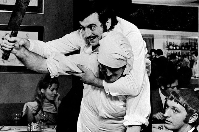 Кадр из фильма «Монти Пайтон: а теперь нечто совсем другое», 1971 год