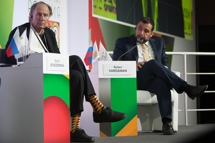 Президент инвестфонда TPG Дэвид Бондерман и соруководитель Sberbank CIB Рубен Варданян