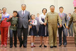 Статуи Ким Ир Сена и Ким Чен Ира в музее молодежного движения в Пхеньяне, 2015 год