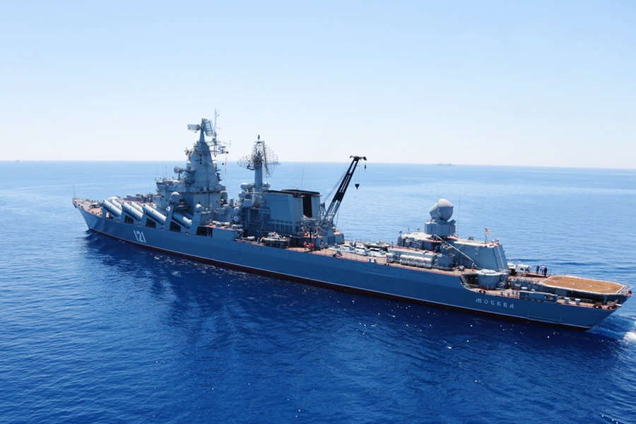 Гвардейский ракетный крейсер (ГРКР) «Москва» во время совместных военных учений России и Китая в Средиземном море «Морское взаимодействие 2015»