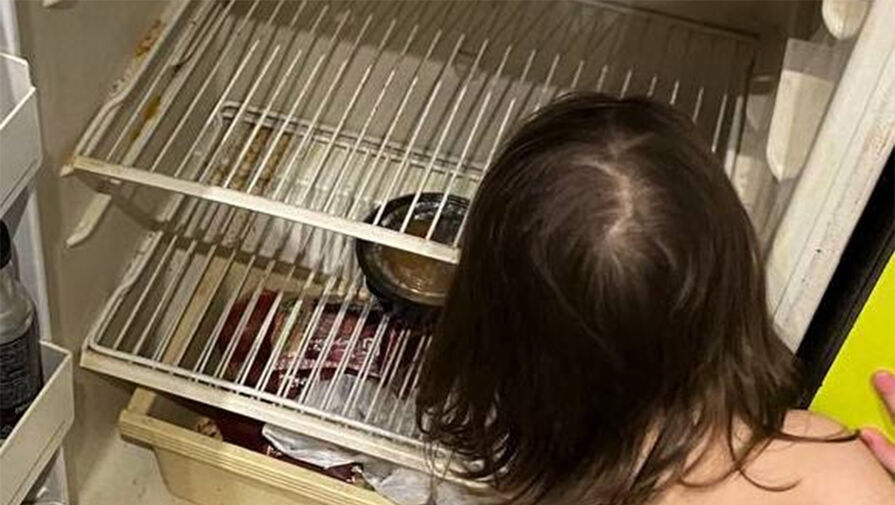 Трех голодных детей нашли в комнате общежития в Железногорске 
