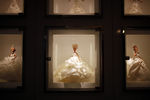 Барби в свадебном наряде на Международной свадебной выставке в Шанхае, февраль 2011 года
