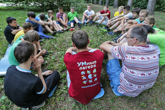 Дети в летнем лагере Robocamp