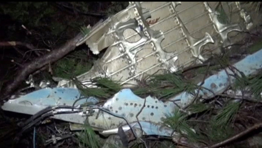 Вид обломков военного самолета, предположительно, принадлежащего сирийским ВВС, который разбился на&nbsp;турецкой стороне границы с&nbsp;Сирией