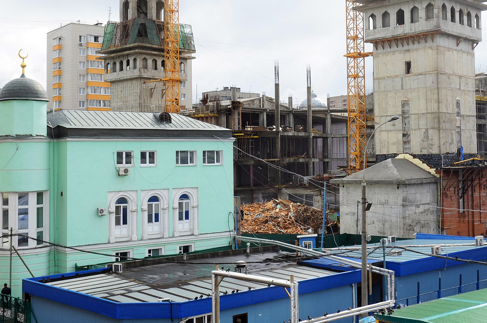 Снос исторического здания Московской соборной мечети в рамках реконструкции.