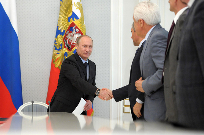 Путин встретился с парламентариями