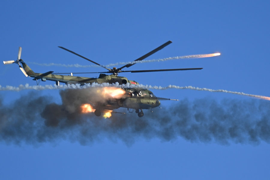 Многоцелевой вертолет Ми-9 ВС Белоруссии производит стрельбу во время совместных учений России и Белоруссии &laquo;Союзная решимость-2022&raquo;, февраль 2022&nbsp;года