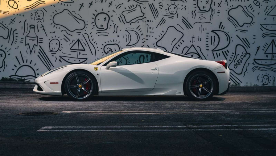 Тюнинг-ателье в США построило эксклюзивный Ferrari с механической коробкой передач