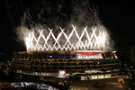 Салют на торжественной церемонии закрытия XXXII летних Олимпийских игр в Токио на Национальном олимпийском стадионе, 8 августа 2021 года