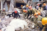 Спасательные работы на месте взрыва возле жилого дома в Волгодонске, 16 сентября 1999 года 