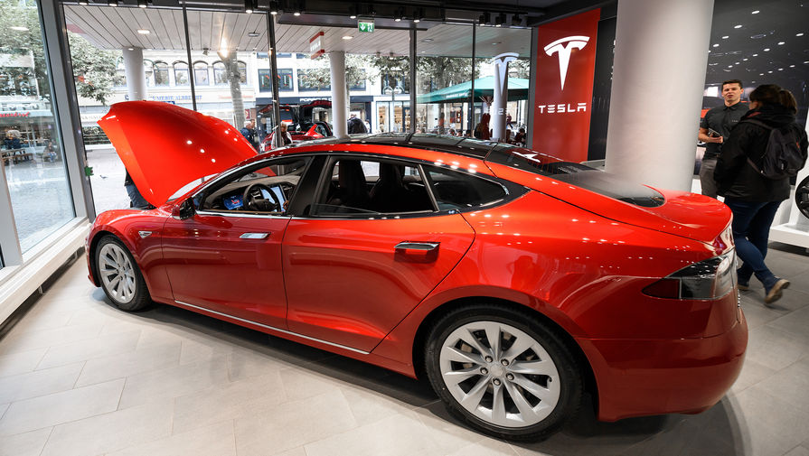 Маск сообщил, что полный автопилот на Tesla будет стоить $15 тысяч
