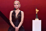 Актриса Марина Зудина на ХХ церемонии вручения кинопремии «Золотой Орел», Москва, 28 января 2022 года