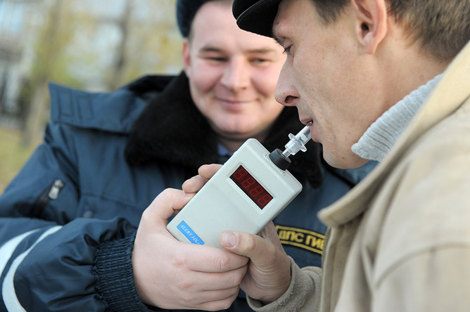 В России законным считается только нулевое содержание алкоголя в крови водителей
