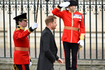 Принц Гарри прибывает на церемонию коронации британского короля Карла III и королевы Камиллы в Вестминстерском аббатстве, 6 мая 2023 года