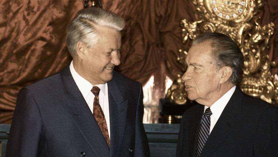 Президент России Борис Ельцин и бывший президент США Ричард Никсон во время встречи в Кремле, 1992 год