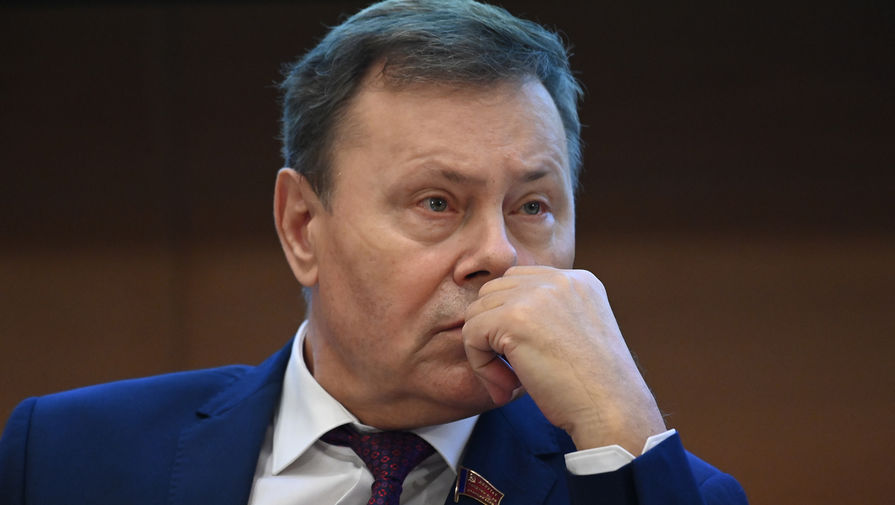 Депутат Арефьев назвал искусственным дефолт РФ, который может быть объявлен в понедельник