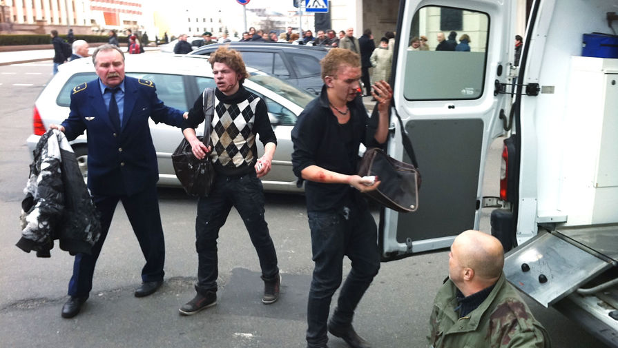Пострадавшие в результате взрыва на станции метро «Октябрьская» в Минске, 11 апреля 2011 года