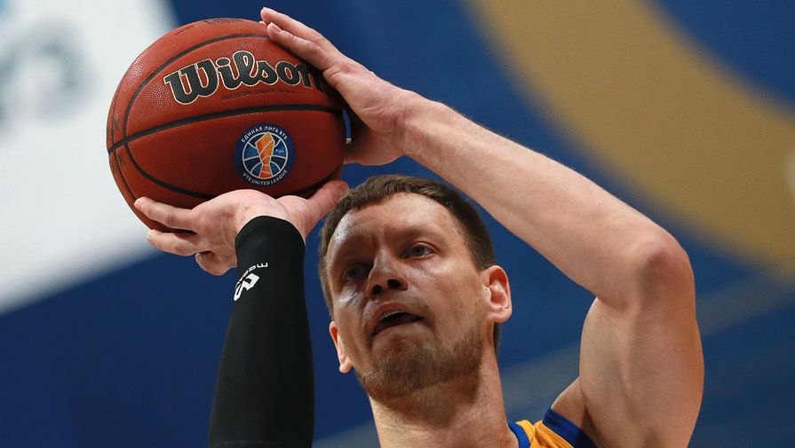 Экс-баскетболист "Химок" пытается отсудить у клуба 8,7 млн рублей