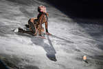 Алина Загитова во время показательных выступлений после финала Гран-при по фигурному катанию в японской Нагое, 2017 год