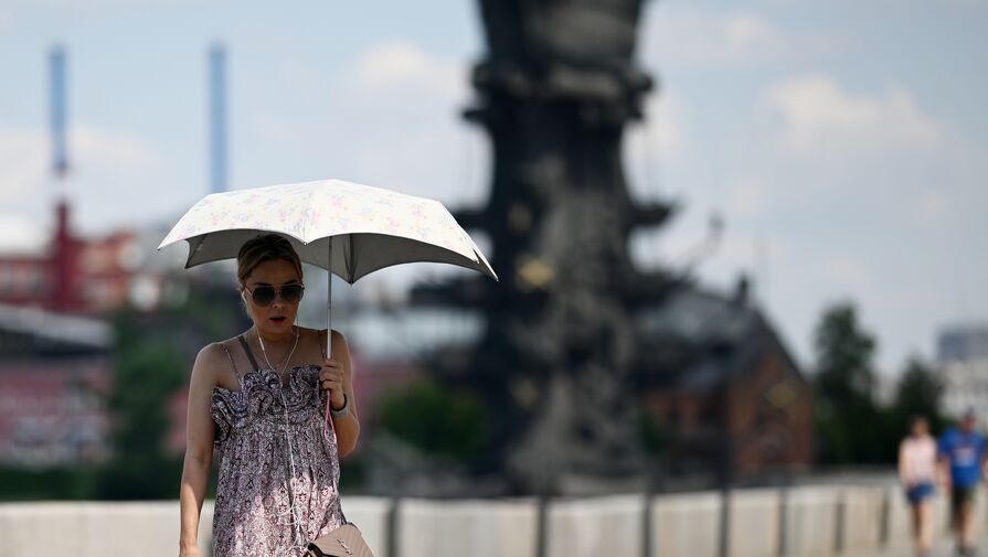 В Москве и Подмосковье продлен желтый уровень погодной опасности из-за жары
