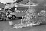 Малкольм Браун. «Пылающий монах». 1963 год
<br><br>Буддийский монах совершает акт самосожжения на улице Сайгона в знак протеста буддистов в отношении режима преследования со стороны президента Нго Динь Зьема