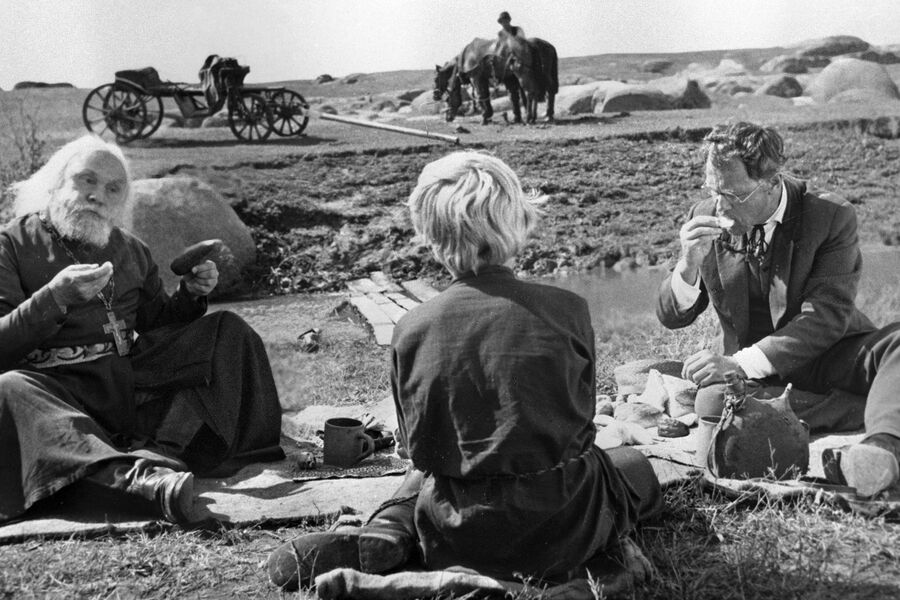 <b>«Степь» (1977, актер, сценарист и режиссер)</b>
<br><br>
Лишь в&nbsp;конце 70-х ему удалось создать экранную историю путешествия мальчика Егорушки из&nbsp;уездного города куда-то в&nbsp;гимназию, снятую глазами ребенка.
