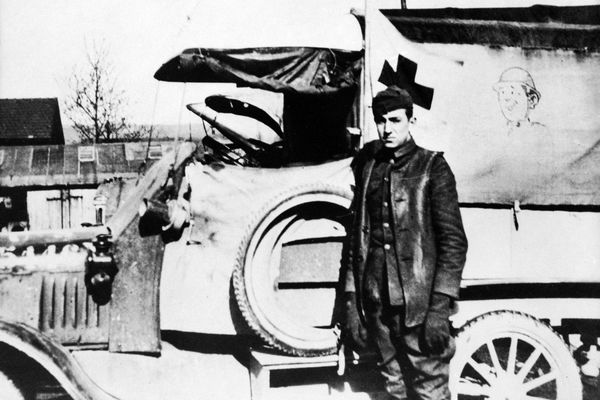 Уолт Дисней работал водителем санитарной машины «Красного креста» во время Первой мировой