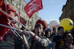 Участники Первомайской демонстрации профсоюзов на Красной площади в Москве