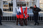 Участники акции памяти и солидарности «Питер, мы с тобой» в Москве