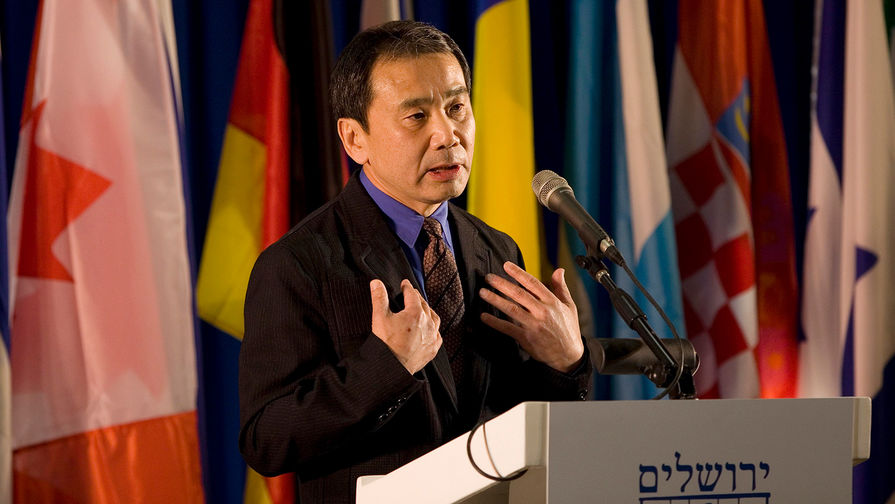 Писатель Харуки Мураками произносит речь после получения приза на&nbsp;международной книжной ярмарке в&nbsp;Иерусалиме, 2009 год