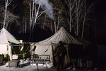 Палатки отдыха личного состава на полевых позициях в Новосибирском ракетном соединении
