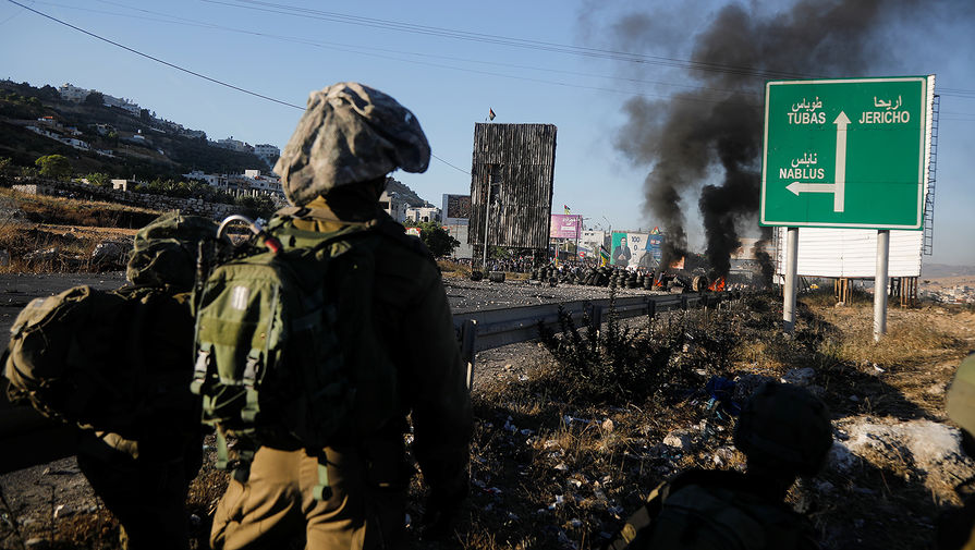РИА Новости: двое палестинцев застрелены военными Израиля на Западном берегу Иордана