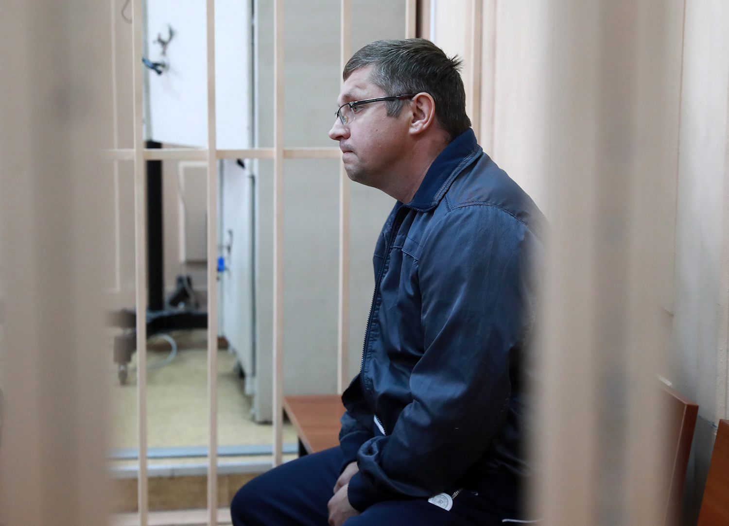 Подозреваемый в денежных махинациях управляющий директор по инвестиционной деятельности АО «Роснано» Андрей Горьков во время рассмотрения ходатайства следствия об аресте в Басманном суде, 11 июня 2017 года