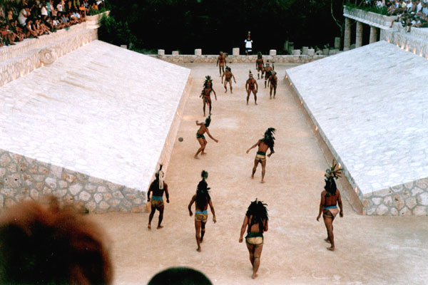 Индейцы майя очень любили футбол