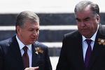 Президент Узбекистана Шавкат Мирзиеев (слева) и президент Таджикистана Эмомали Рахмон 
