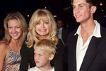 Голди Хоун с детьми Кейт, Оливером и Уайеттом
