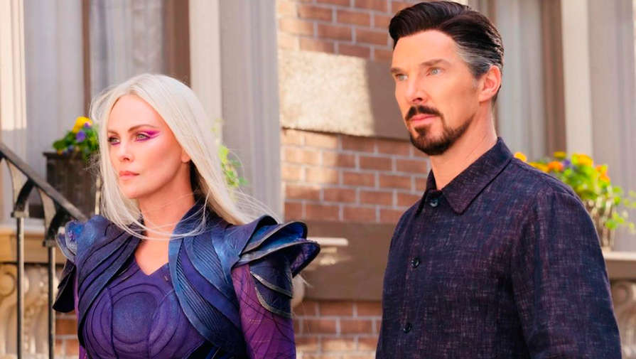 Шарлиз Терон показала первое фото в образе героини Marvel