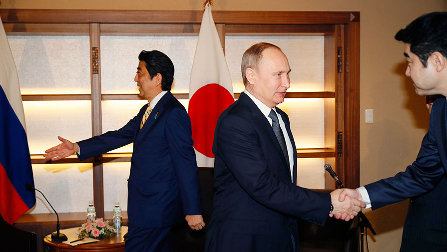 Президент России Владимир Путин и премьер-министр Японии Синдзо Абэ на&nbsp;встрече в&nbsp;городе Нагато, 15&nbsp;декабря 2016&nbsp;года