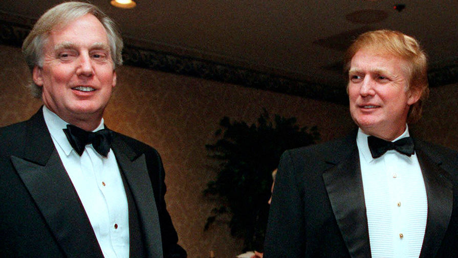Роберт и Дональд Трамп (слева направо), 1999 год