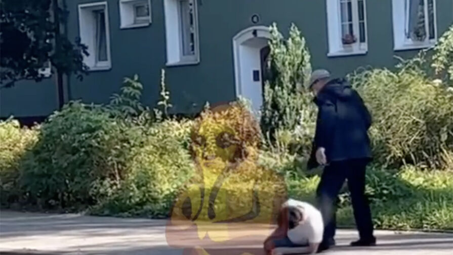 Россиянин напал на прохожего на улице и начал душить