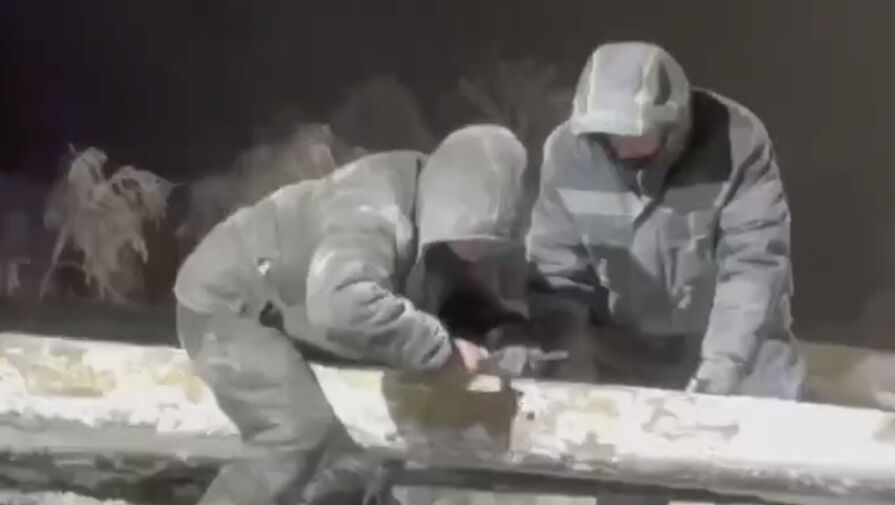 Вертолет не смог приземлиться в месте установки опор ЛЭП в Мурманской области