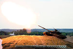 Танк Т-90 во время показательных выступлений перед гостями «Оборонэкспо-2014»