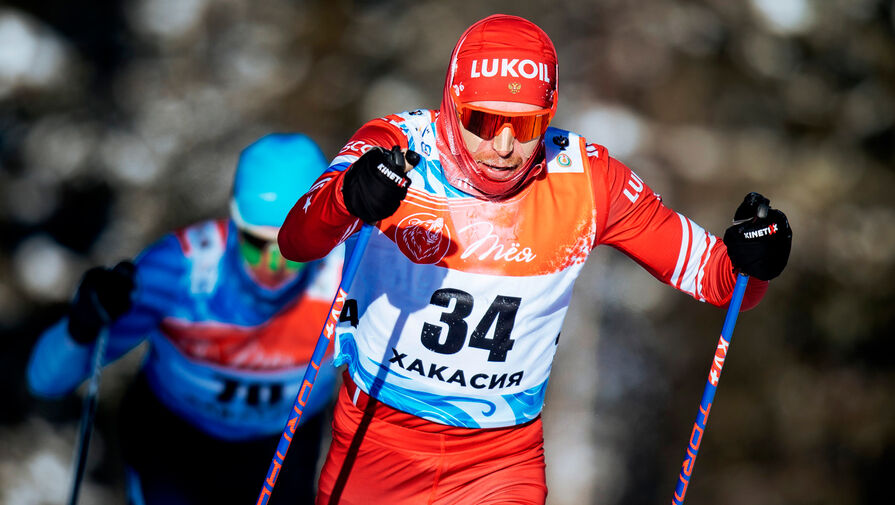Российский лыжник Семиков назвал Месси и Роналду среди представителей своего вида спорта